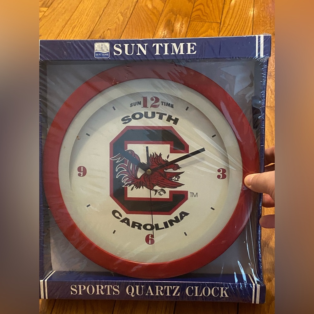 New‎ NIP Sun Time South Carolina Gamecocks Wall Clock Red White
